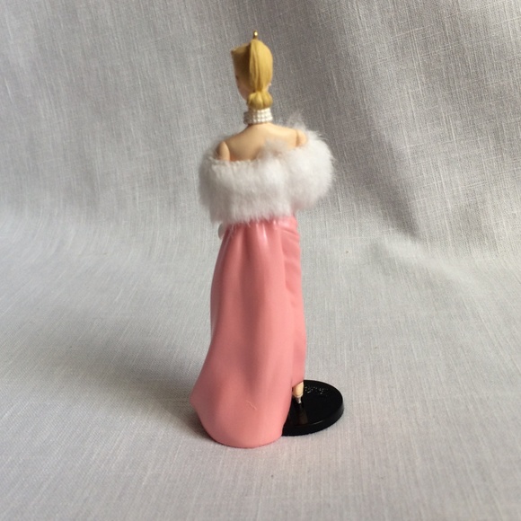 Hallmark Ornament Barbie Doll Enchanted Evening - Picture 3 of 6